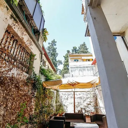 Traditional Close To The Duomo - Private Yard! Florence
