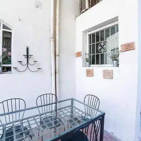 Traditional Close To The Duomo - Private Yard! Apartment Florence